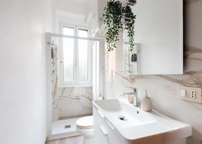 Appartement 8 Min To Center - 400mt To Metroa, 4-6 Pax, 2 Bathrooms
