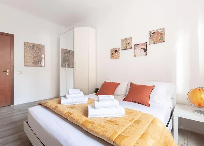 Appartement 8 Min To Center - 400mt To Metroa, 4-6 Pax, 2 Bathrooms *