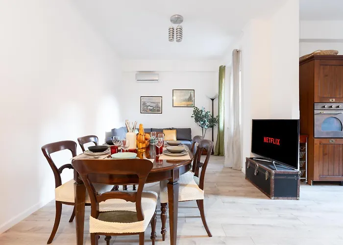 8 Min To Center - 400mt To Metroa, 4-6 Pax, 2 Bathrooms Appartement