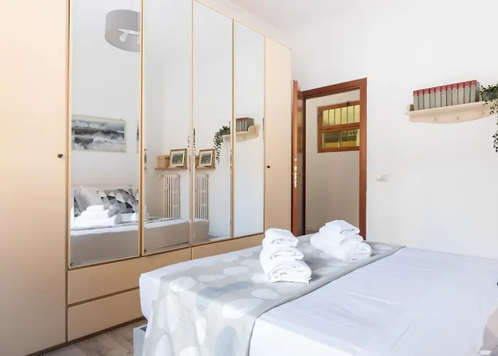 8 Min To Center - 400mt To Metroa, 4-6 Pax, 2 Bathrooms * Rome